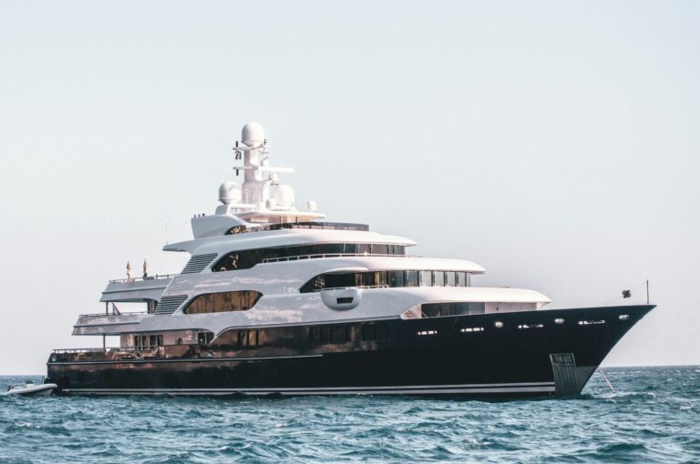  Luxury Yacht Charter in Monaco – Azimut 95 (2017..