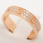 cartier-bague-love-pavee-de-3-rangs-de-diamants-or-rose-18k-taille-54.jpg