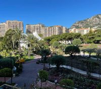 Beautiful Renovated Apartment in Fontvieille - Ros..