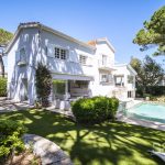 Sole Agent – Ideally located for the Garoupe beaches – Featured