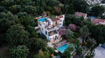 Charming Provencal style villa  with sea views