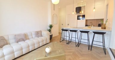 Luxurious 2-Bedroom Apartment with Sea View at the..