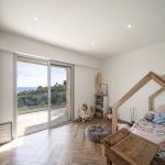 A refurbished villa with panoramic sea views – Gallery 13