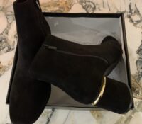 Brand new black boots, size 41. Never used, from I..