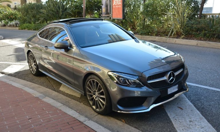 Mercedes-Benz C300 Sportline Coupe

A well-maintai..