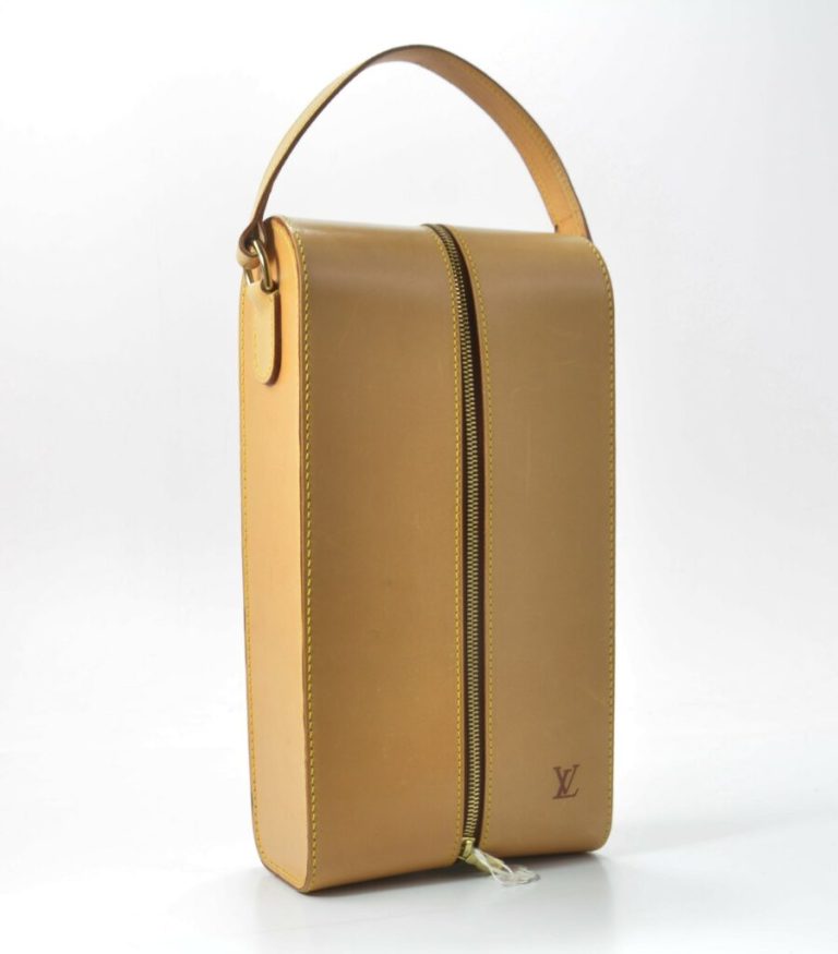 Louis Vuitton Natural Leather Bottle Holder
Design..