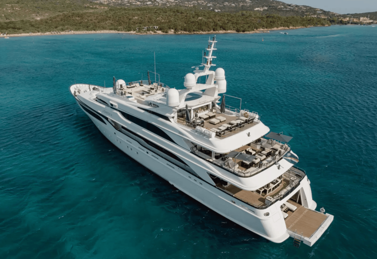 For Charter: LIONESS V – 208’4″ Benetti Superyac..