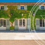 Villa in a private estate in Mougins 4 bedrooms with 1 apartment – Gallery 1