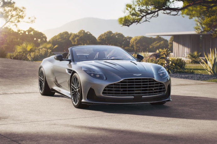 Aston Martin DB12 Volante Rental 

The Ultimate Lu..