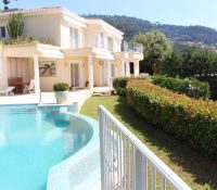 For Sale: Luxurious Florentine-Style Villa with Pa..