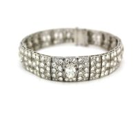 Art Deco Diamond Bracelet

Material: Platinum
Leng..