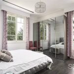 Beautifully presented villa with 4 en suite bedrooms, set in flat grounds of approximately 1,400 sq m with pool. Available for short term rent via Savills Seasonal Rentals. – Gallery 8