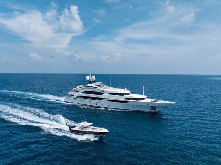 Superyacht for Charter: JAGUAR
Length: 56m (183’9f..