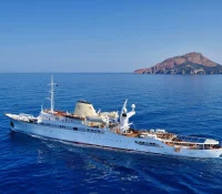 Charter CHRISTINA O – Canadian Vickers 99m
From €7..