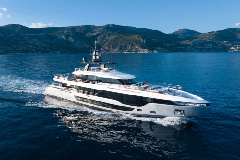 Yacht Charter – M/Y OCEAN ONE
From €170,000/week (..