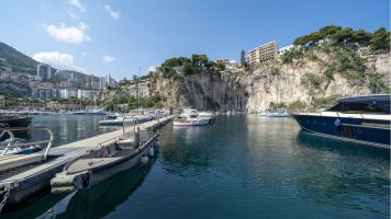 FOR SALE – COMMERCIAL PREMISES / OFFICE
Le Michela..