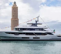 Benetti OASIS 40 – 40.8m Charter Yacht
Charter Pri..