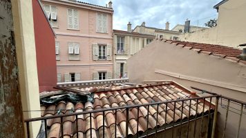 FOR SALE – Renovation Opportunity in Monaco-Ville
..