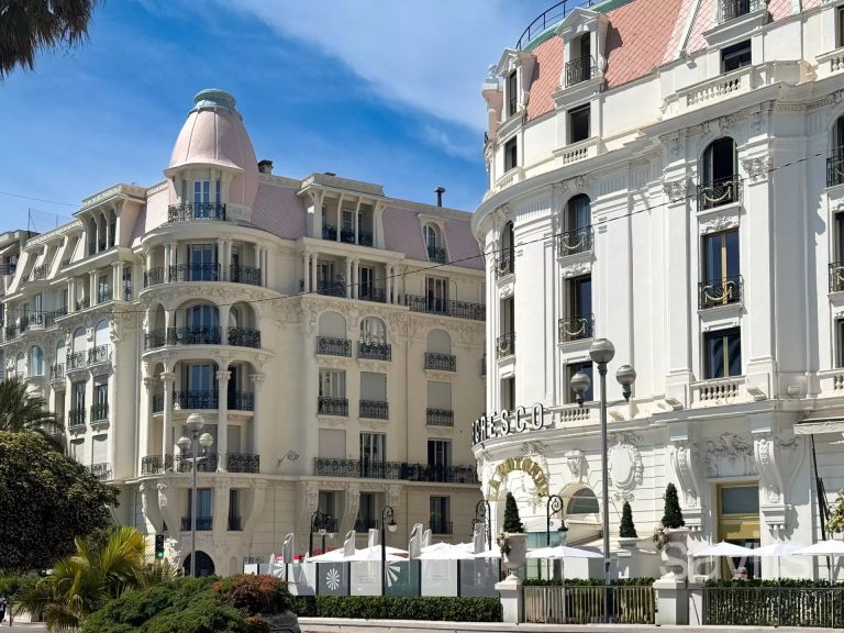 Belle Epoque apartment on the Promenade des Anglais