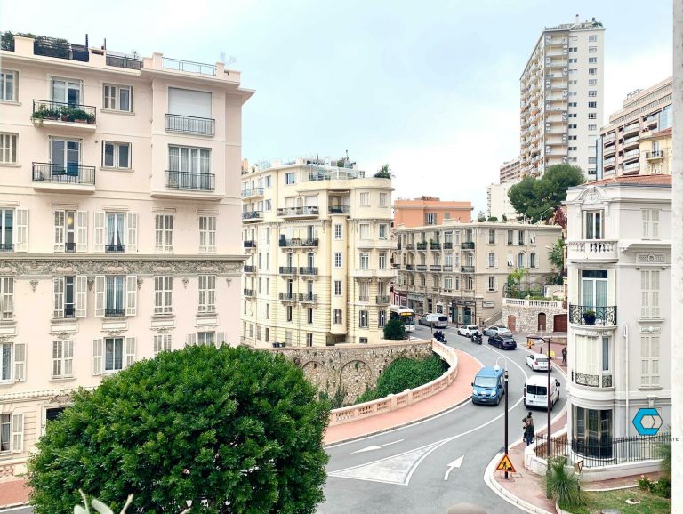FOR SALE – FAMILY APARTMENT WITH SEA VIEW | CHÂTEA..