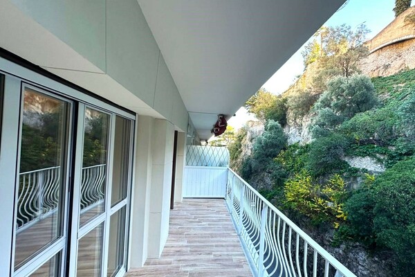 FOR SALE – 2-ROOM RENOVATED APARTMENT WITH GARAGE ..