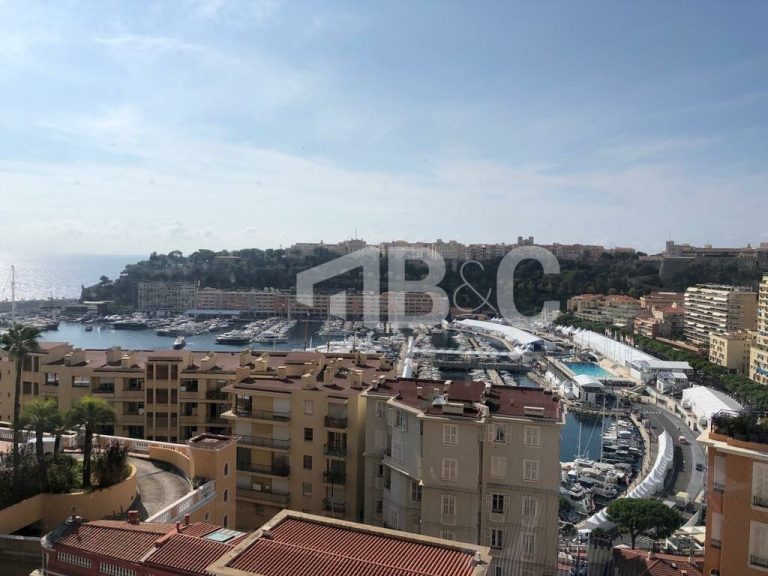 FOR SALE – ELEGANT 4-BEDROOM APARTMENT WITH HARBOU..