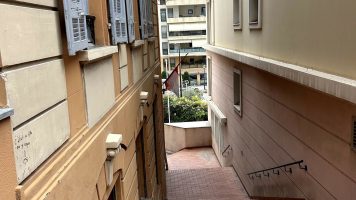 FOR SALE – Leasehold Assignment: Large Workshop Sp..
