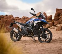 BMW R 1300 GS Adventure – Racing Blue Metallic

Of..