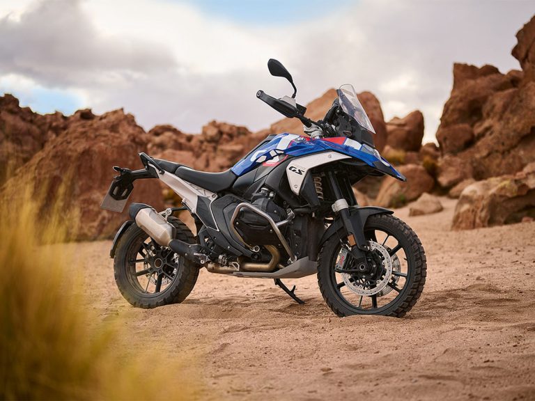 BMW R 1300 GS Adventure – Racing Blue Metallic

Of..