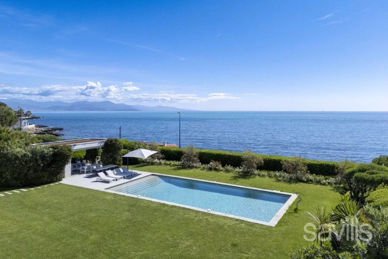 A stunning contemporary property with sea views