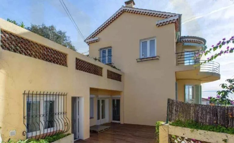 Villefranche-sur-Mer – Prestigious apartment with garden and panoramic sea view