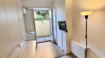 FOR SALE – STUDIO WITH TERRACE IN CENTRAL MONTE-CA..