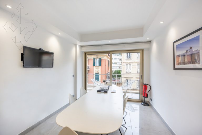 FOR SALE – 3-ROOM APARTMENT IN CONDAMINE – MIXED U..