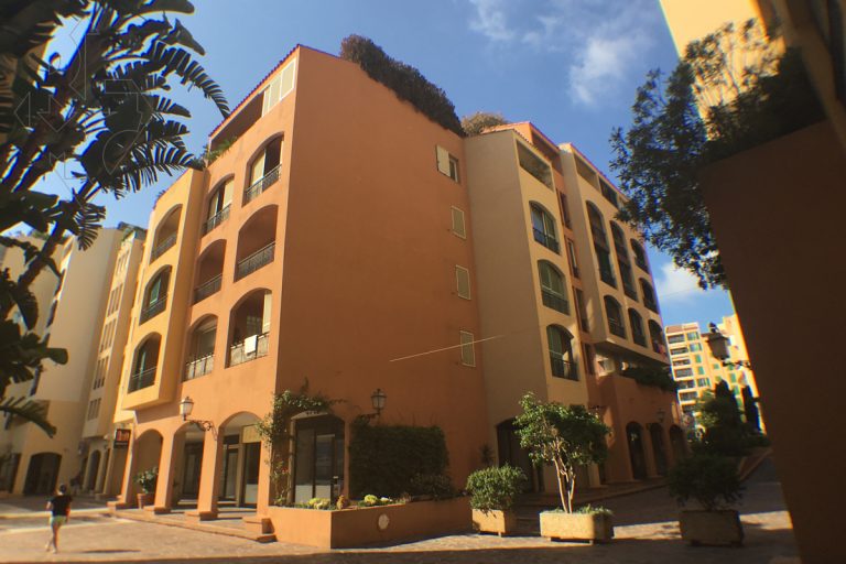 COMMERCIAL PREMISES / ADMINISTRATIVE OFFICE – FONT..