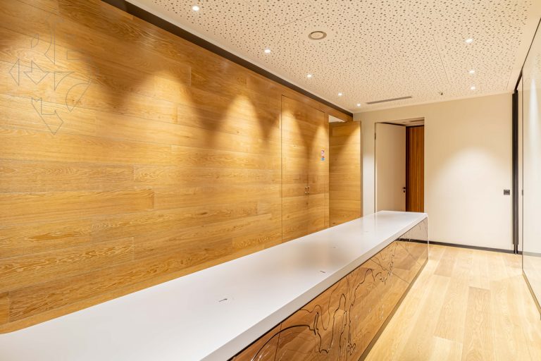 FOR SALE – LUXURIOUSLY FITTED OFFICES – MILLENNIUM..