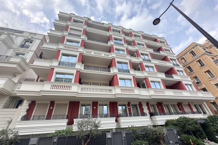 FOR SALE – 3-ROOM APARTMENT – VILLA PALAZZINO, MON..