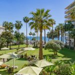CANNES – Croisette – Exceptional Seafront Apartment with Panoramic Views – Gallery 1