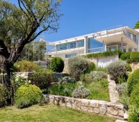 Villa overlooking both Bays