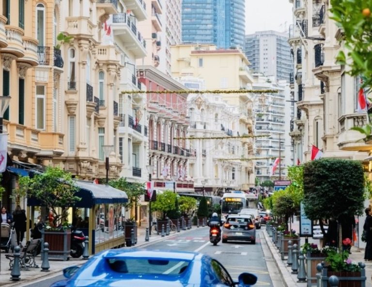 Ideally located in the heart of Monte Carlo, this ..