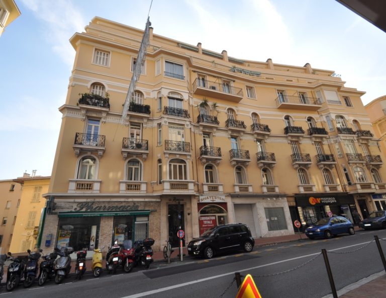 Exclusive – 2-Room Apartment in La Radieuse