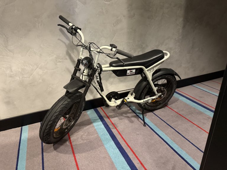 Super 73 ZX electric bicycle with throttle button
..
