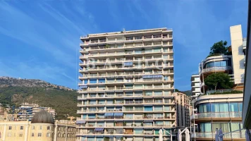 RARE: SUN TOWER APARTMENT WITH STUNNING MEDITERRAN..