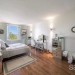 A property with sea views in Antibes Old Town – Gallery 7
