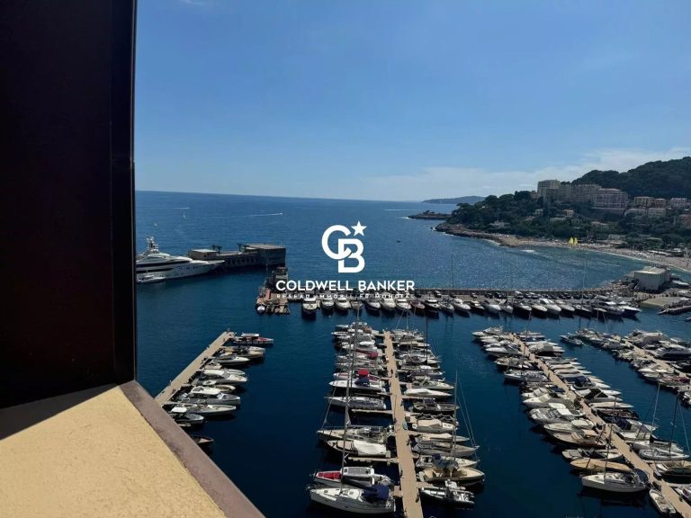 FOR SALE – Exceptional 4-Bedroom Apartment with Pa..