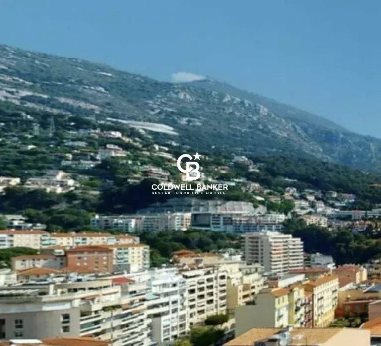 FOR SALE – Renovated 4-Room Apartment in Jardin Ex..