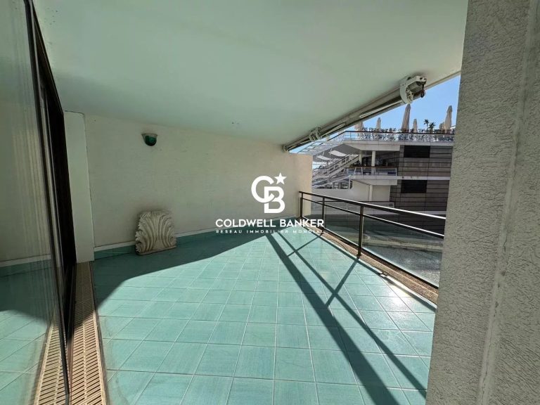 FOR SALE – Spacious Apartment with Large Terraces ..