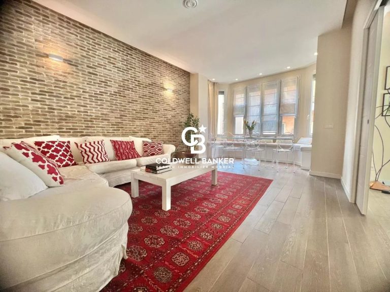FOR SALE – Renovated 4-Room Apartment in Central M..