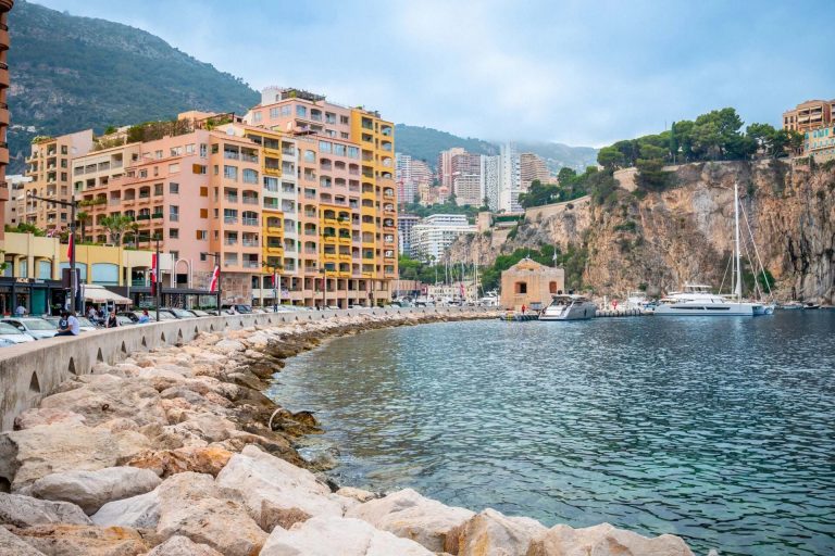 FOR SALE – GRAND LARGE, FONTVIEILLE, Luxurious 2-R..