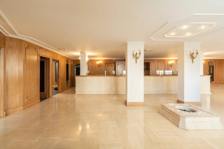 FOR SALE – METROPOLIS, GOLDEN SQUARE, Prestigious ..