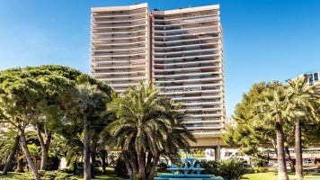 EXCLUSIVE 1-BEDROOM APARTMENT – MIRABEAU, CARRÉ D’..